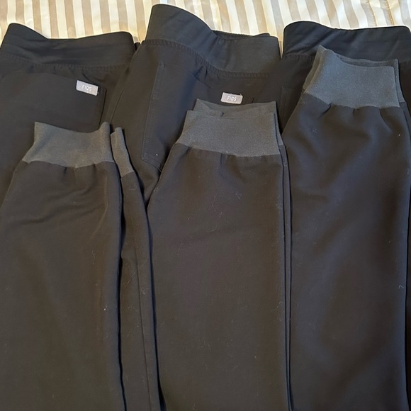 Figs Large Black scrub bundle - Picture 14 of 15